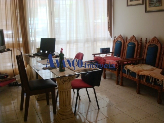 Casa à venda com 3 quartos, 160m² - Foto 1