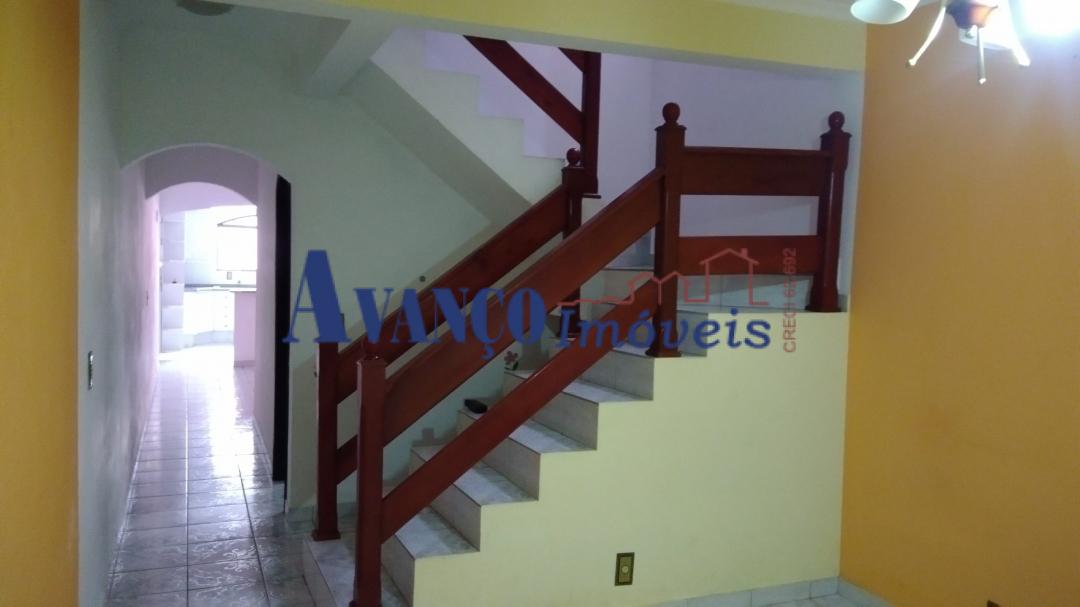 Casa à venda com 3 quartos, 135m² - Foto 2