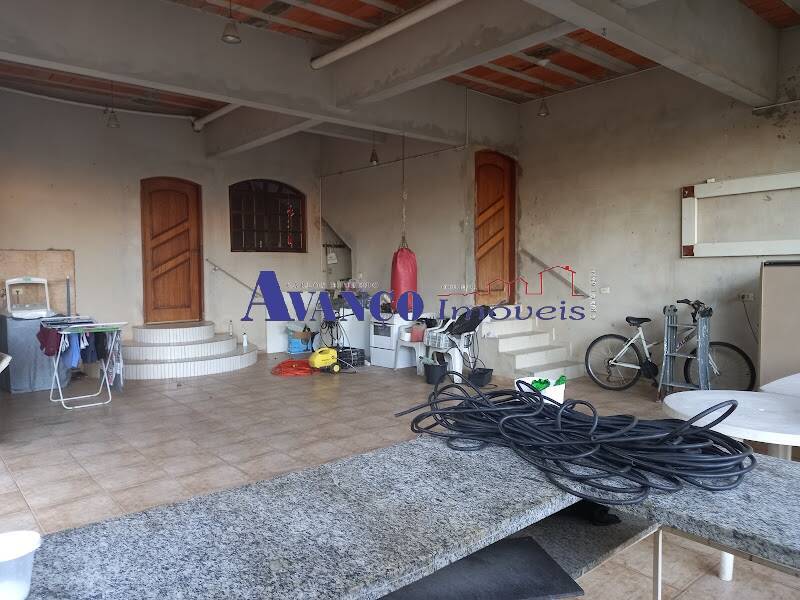 Casa à venda com 5 quartos, 302m² - Foto 13