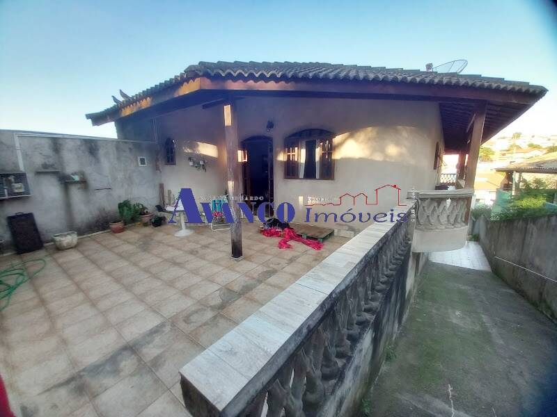 Casa à venda com 5 quartos, 302m² - Foto 14