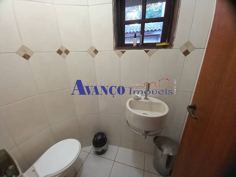 Casa à venda com 5 quartos, 302m² - Foto 8
