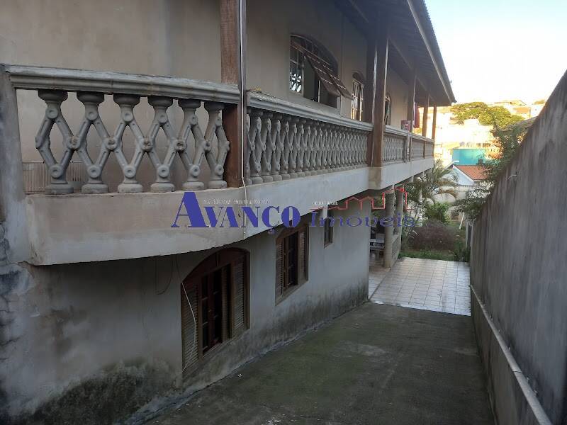 Casa à venda com 5 quartos, 302m² - Foto 17