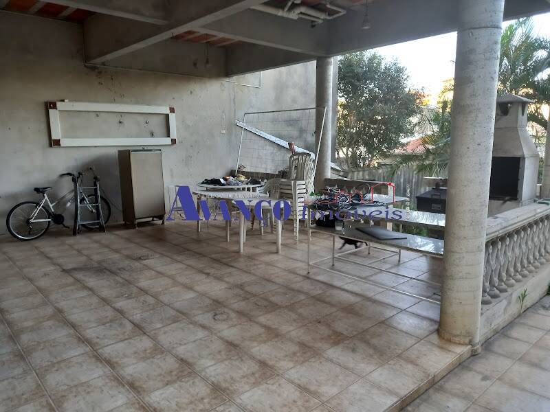 Casa à venda com 5 quartos, 302m² - Foto 15