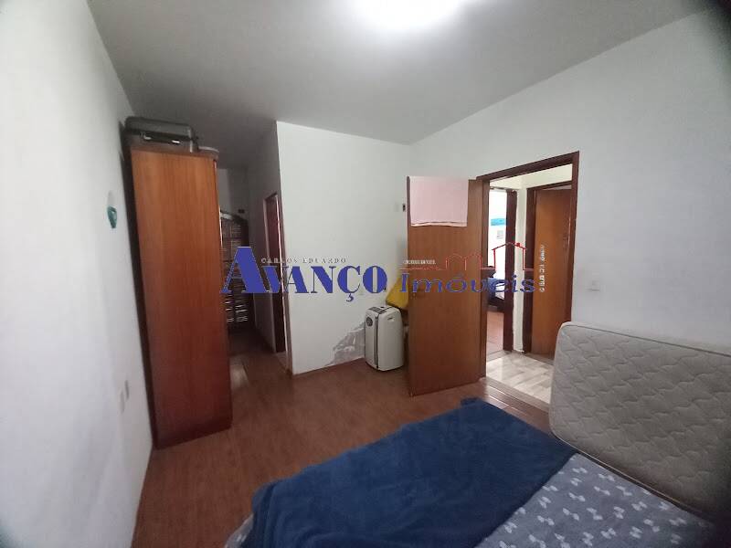 Casa à venda com 5 quartos, 302m² - Foto 7