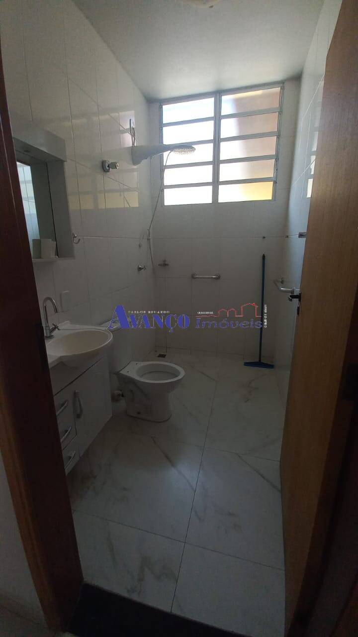 Casa para alugar com 3 quartos, 145m² - Foto 14