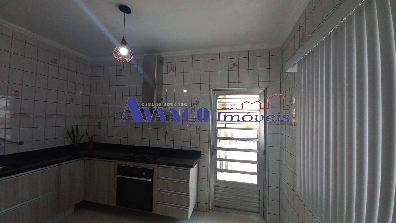 Casa para alugar com 3 quartos, 145m² - Foto 6