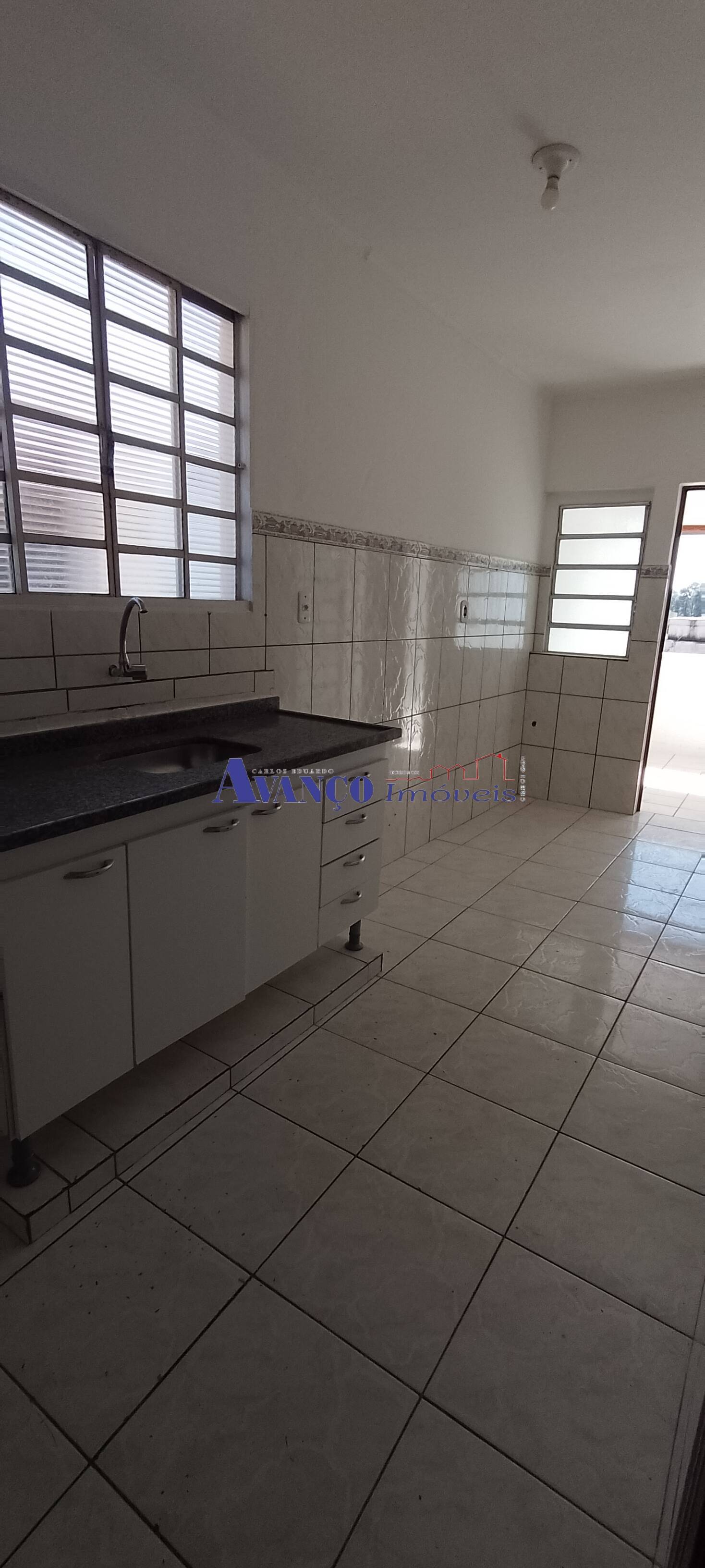 Casa para alugar com 2 quartos, 90m² - Foto 4