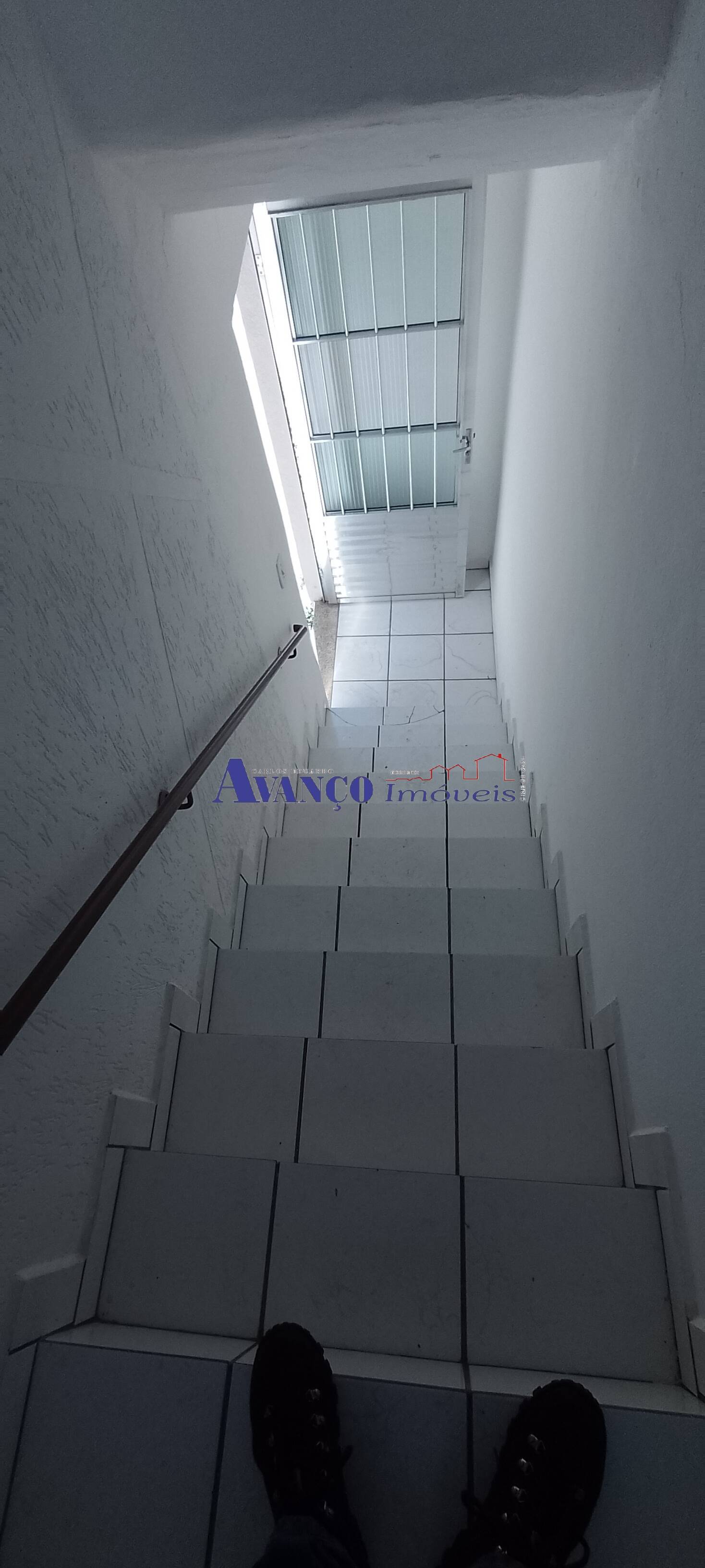 Casa para alugar com 2 quartos, 90m² - Foto 14