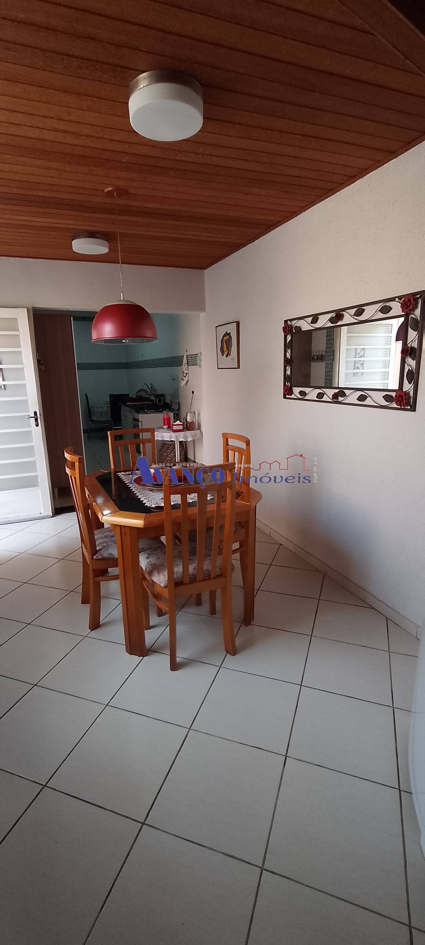 Casa à venda com 3 quartos, 127m² - Foto 2