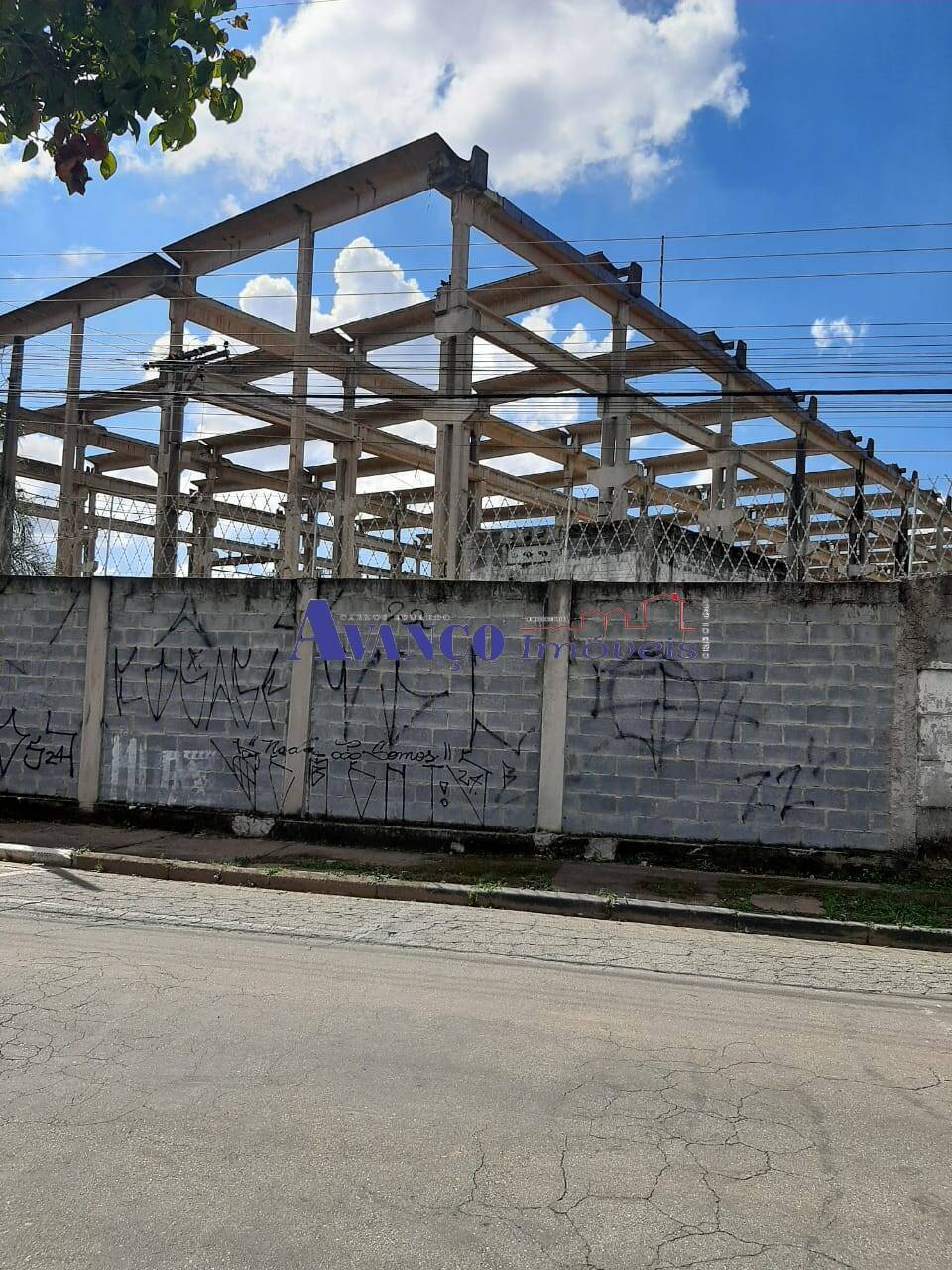 Galpão Industrial no Jardim do Lar em Várzea Paulista - Amplo terreno